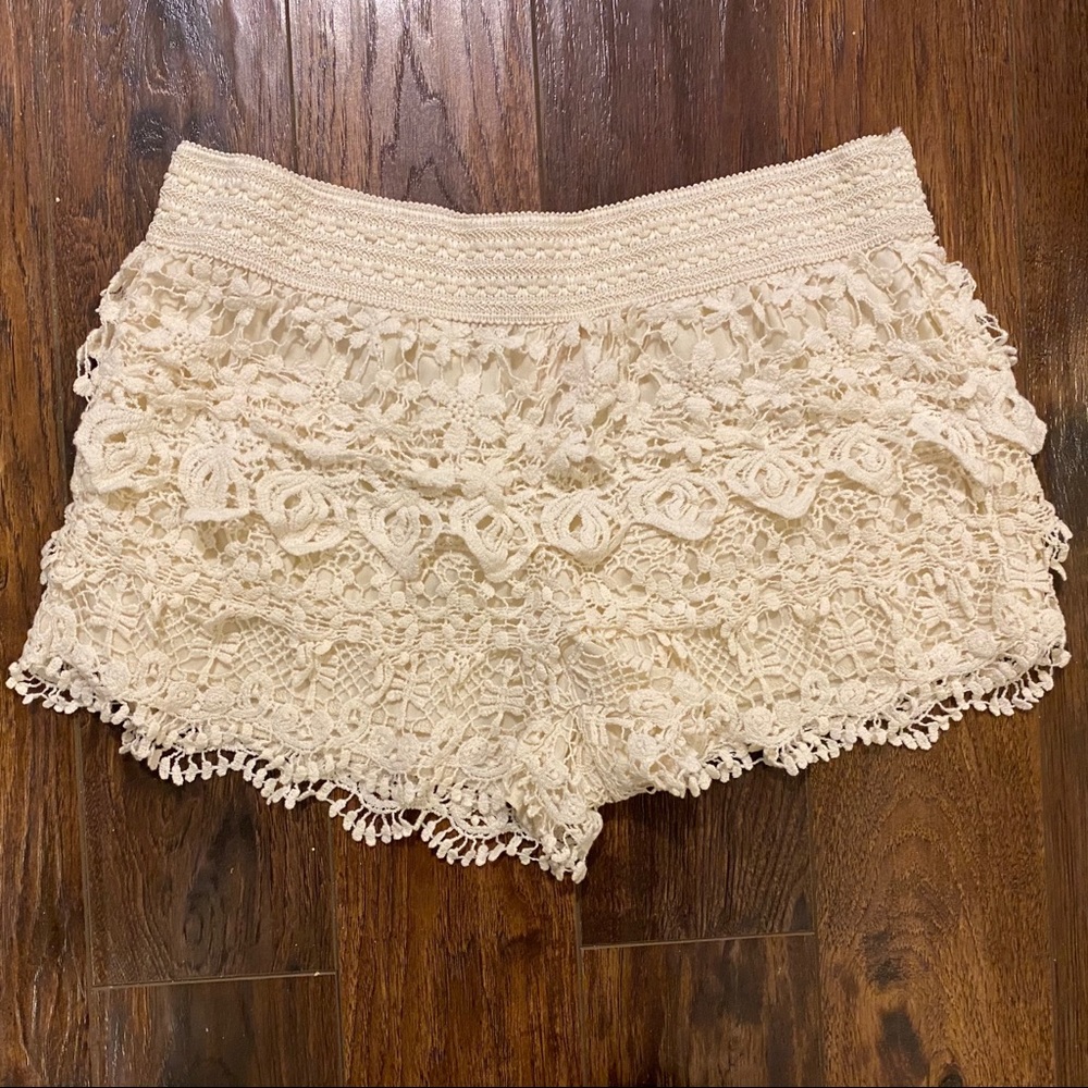 No boundaries lace cream colored shorts